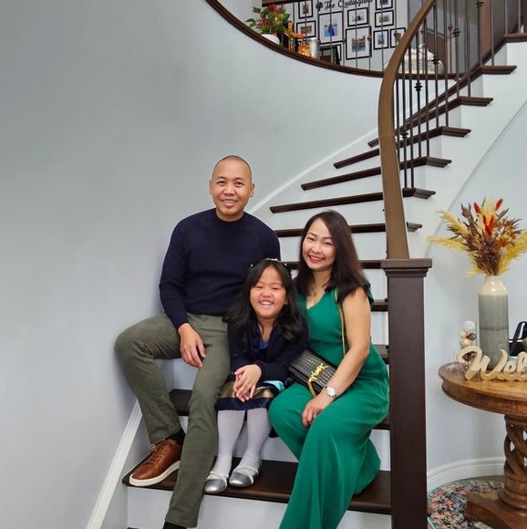 Meet your Posher, Miles - Picture 1 of 1